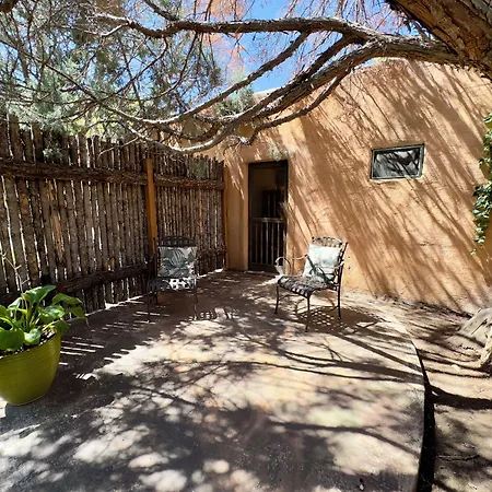 Old Taos Guesthouse B&B-2