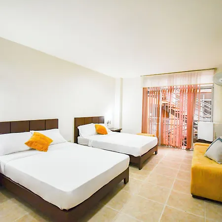 Hotel Mónaco Armenia-3