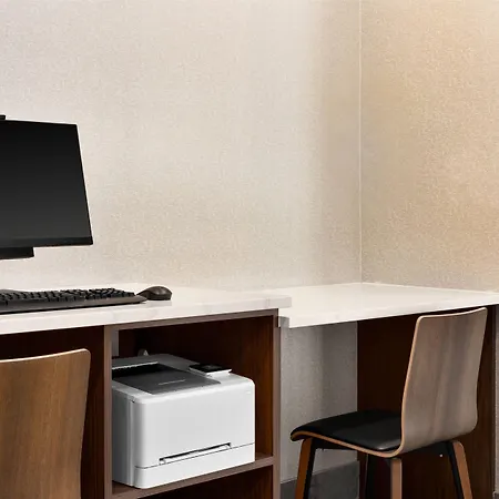 La Quinta Inn & Suites By Wyndham Mount Laurel Moorestown-2