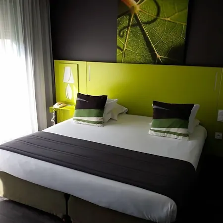 Golf Hotel Colvert - Piscine extérieure et Room Service-3