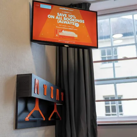 Easyhotel Ipswich-3