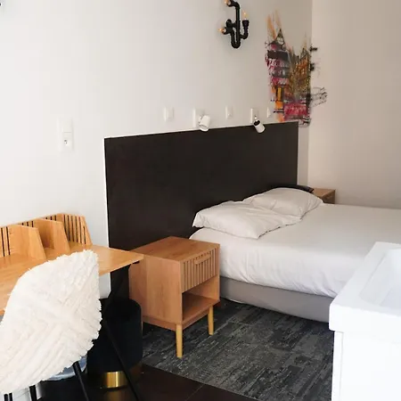 Hotel des Arts-3