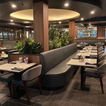 Holiday Inn & Suites Grande Prairie By Ihg-2