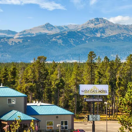 Yellowstone West Gate Hotel-3