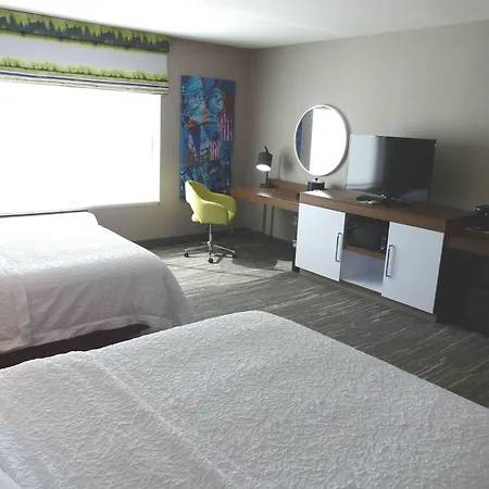 Hampton Inn By Hilton Paramus-3