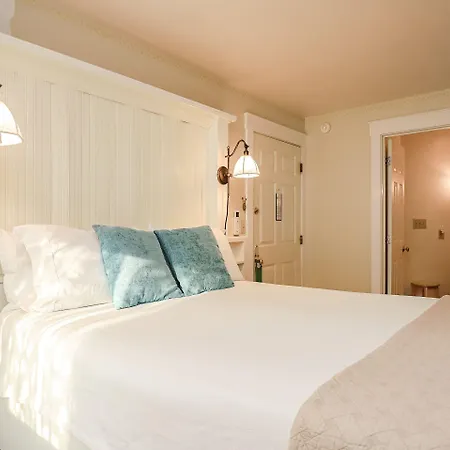 The Charlotte Hotel & Restaurant-2