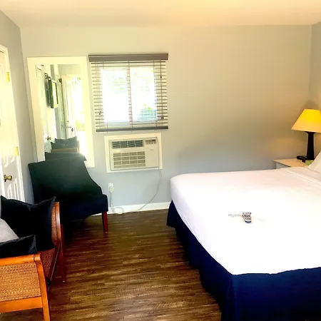 Shorewood Inn-3