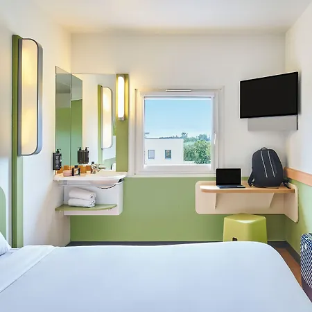 Ibis Budget Santeny-3