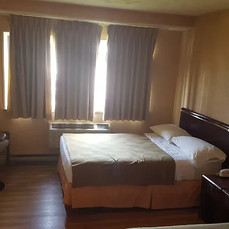 Chomedey Inn-2