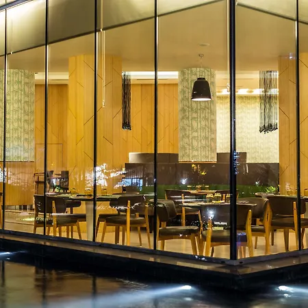 Radisson Blu M'Bamou Palace Hotel, Brazzaville-3
