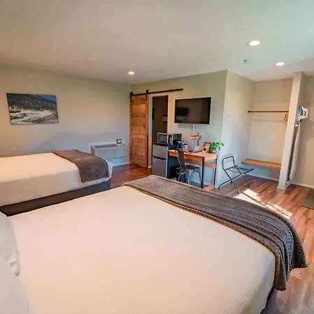 Evergreen Motel-2
