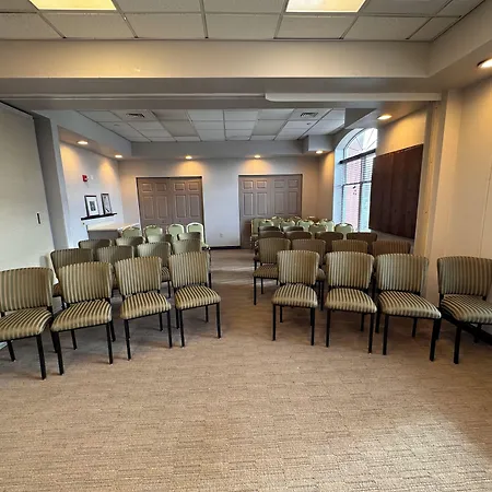 Country Inn & Suites By Radisson, Harrisburg West Mechanicsburg-3
