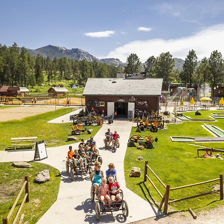 Lodge At Palmer Gulch-3