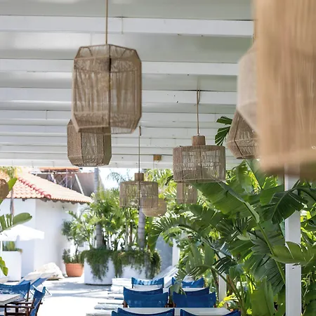 Tinas Plus Hotel-3