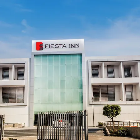 Fiesta Inn Plaza Central Aeropuerto-2