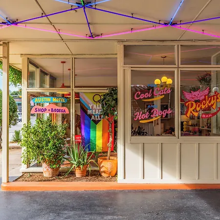 Austin Motel-3