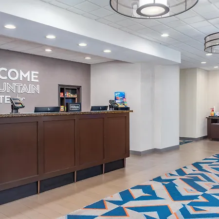 Hampton Inn And Suites Parkersburg Downtown-2