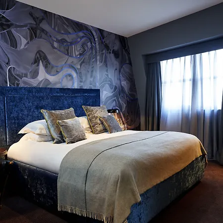 Malmaison Reading-2