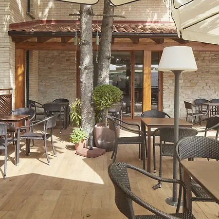 Hotel Iriguibel Huarte Pamplona-2