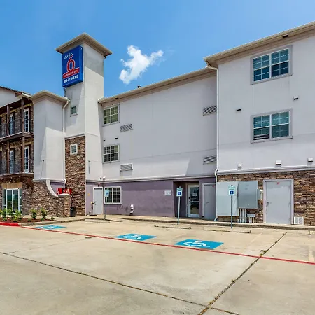 Studio 6-Orange, Tx-3