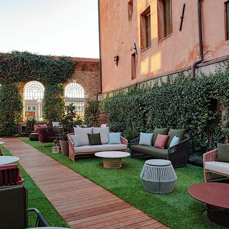 Hyatt Centric Murano Venice-3