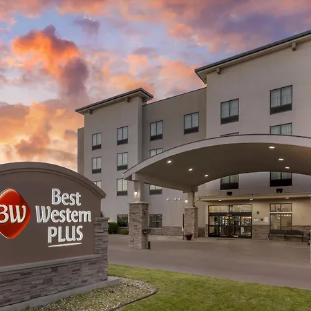 Best Western Plus Williston Hotel & Suites-3