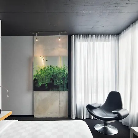Alt Hotel Toronto Airport-2