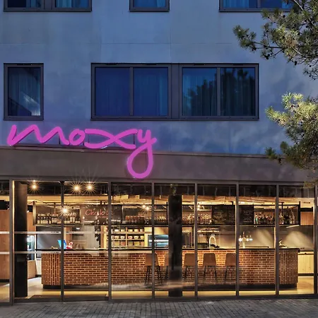 Moxy Amiens-2