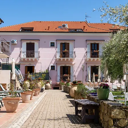 Residence Villa il Casale - appartamenti wellness, piscina e SPA-2