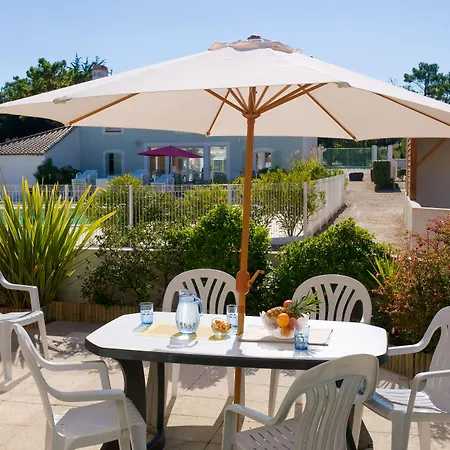 Madame Vacances les Mas de Saint Hilaire-2