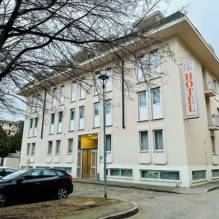 Hotel Kristall-2