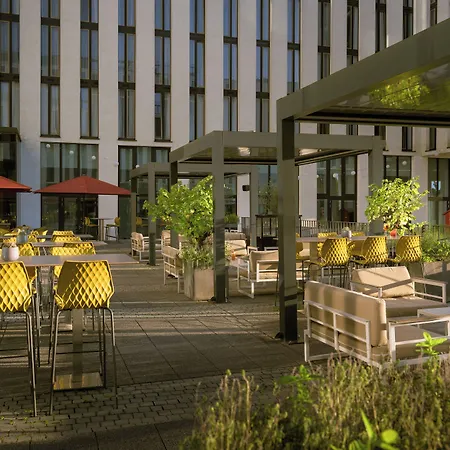 Leonardo Royal Hotel Munich-3