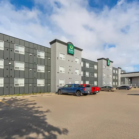 Quality Inn & Suites Whitecourt-3
