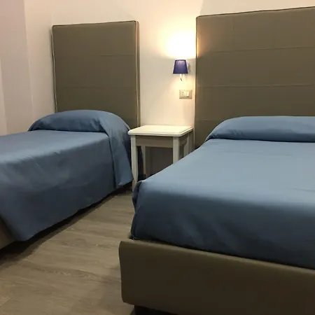Hotel Magenta-3