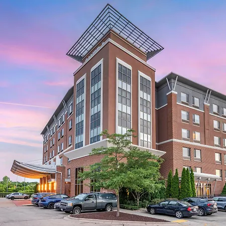 Cambria Hotel Madison East-2