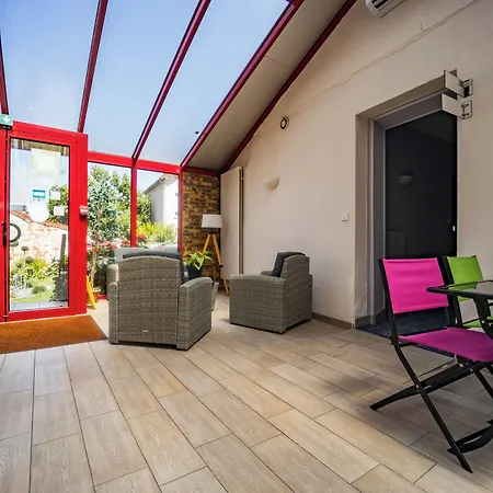 Contact Hôtel De Troyes 5 mn centre ville avec parking privé-2