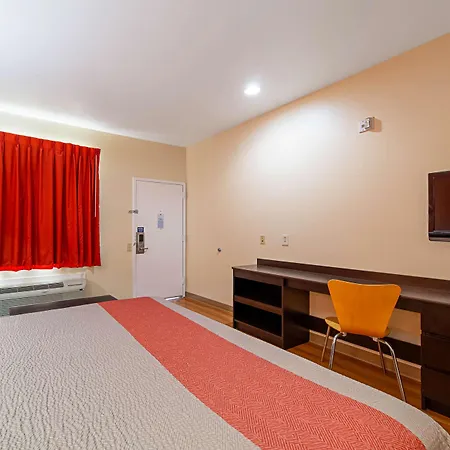 Motel 6-Rhome, Tx-2