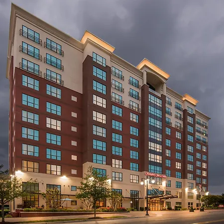 Hampton Inn & Suites National Harbor-Newly Renovated-2