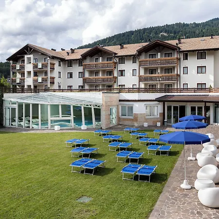 Golf Hotel-2
