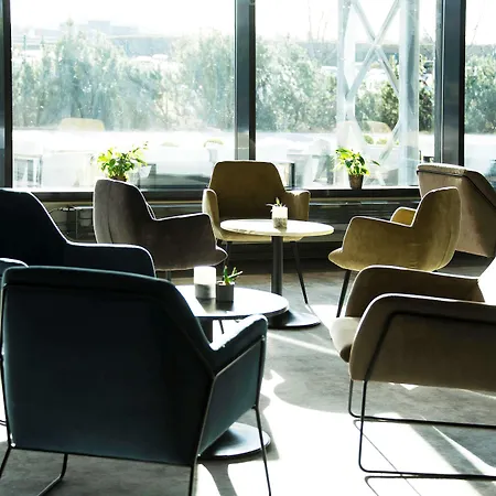 Park Inn By Radisson Oslo Airport Hotel West-3