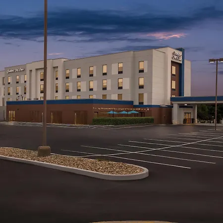 Hampton Inn & Suites Grove City-3