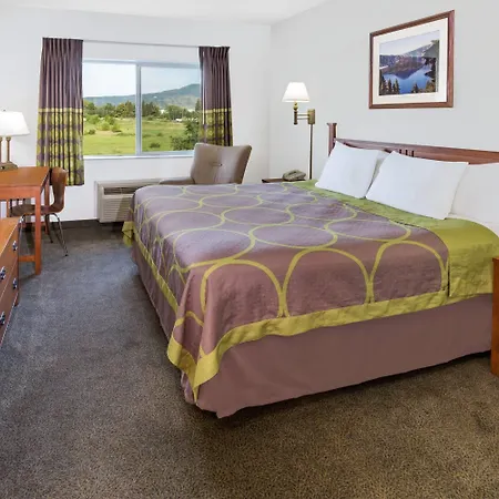Super 8 By Wyndham Central Pt Medford-3