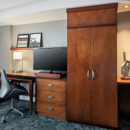Courtyard By Marriott Gaithersburg Washingtonian Center-2