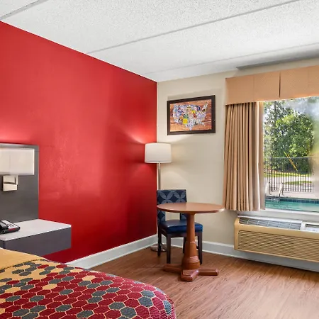 Econo Lodge Inn & Suites Lugoff-3