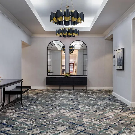 Hampton Inn & Suites Albany-Downtown-2