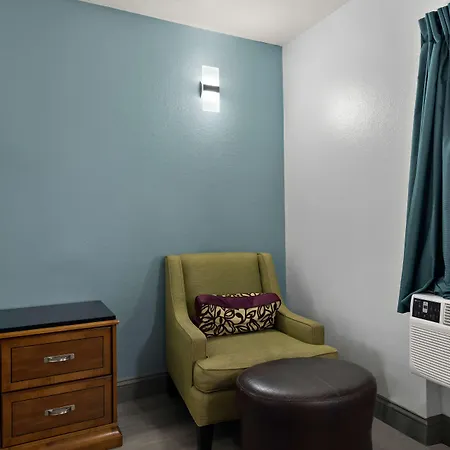 Americas Best Value Inn Bangor-3