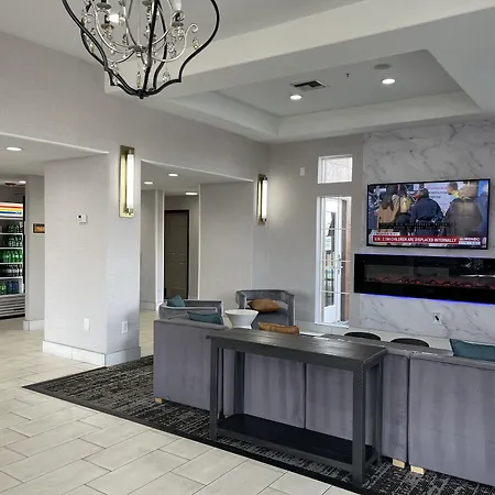 La Quinta By Wyndham Hesperia Victorville-3