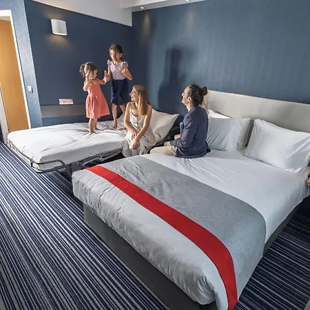 Holiday Inn Express Geneva Airport By Ihg-3