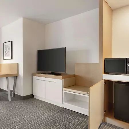Hilton Garden Inn Bridgewater-3