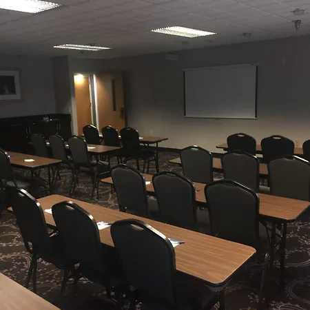 Holiday Inn Express Hotel & Suites Laurinburg By Ihg-3